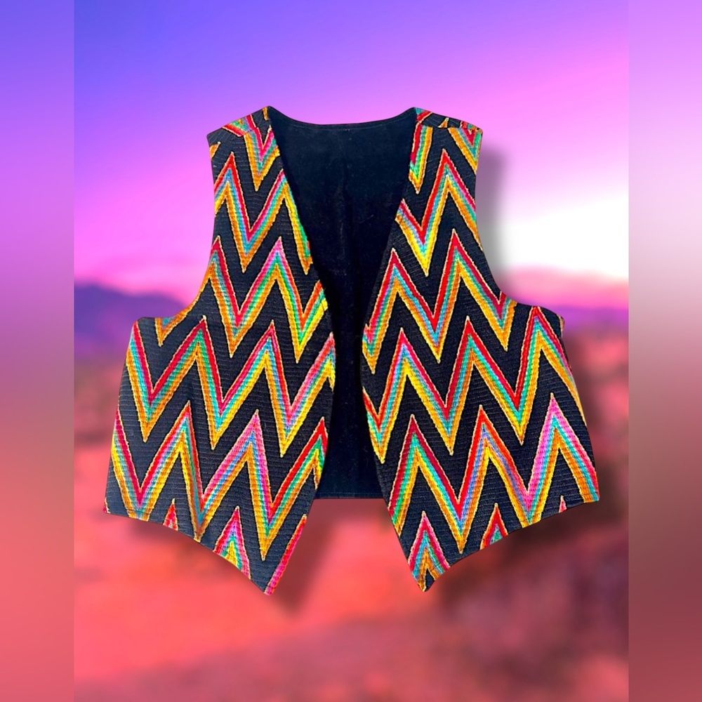 ✨Vintage 1990’s✨BOHO Zig Zag Rainbow Vest